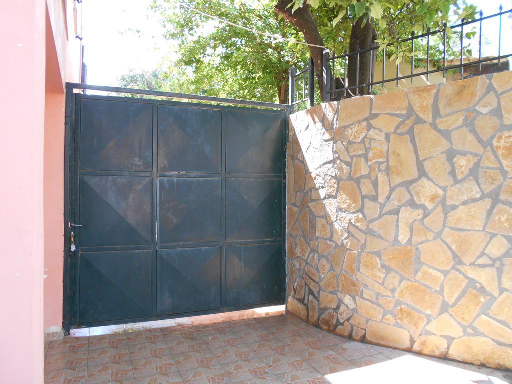 בוקארי Chris And Nick Corfu Villa חדר תמונה